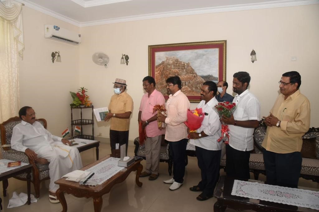 Office bearers of All India Telugu Federation, led by Prof CMKReddy, met Hon VP, Sri M Venkaiah Naidu, to greet him on his birthday, at Raj Bhavan.